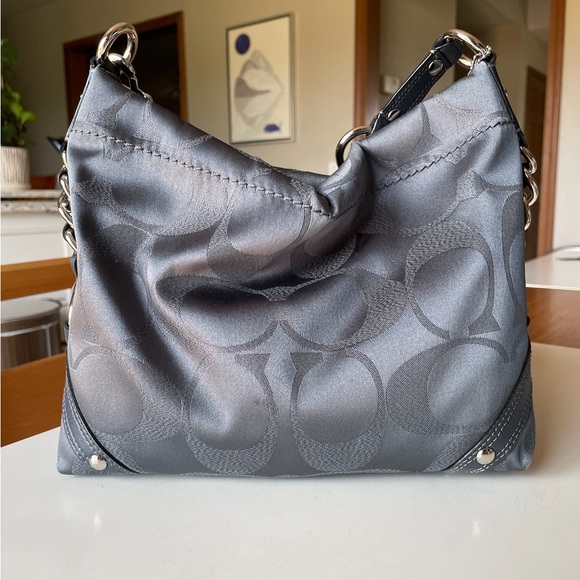 Coach Carly Signature Jacquard Hobo Shoulder Bag - Picture 2 of 7